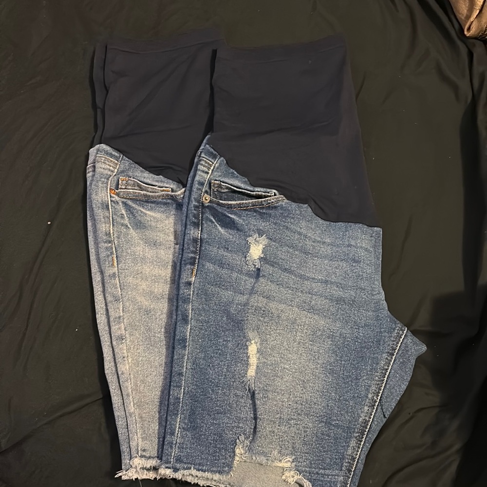 Two pairs of maternity shorts. One size small (4-6) one size Medium (8-10).